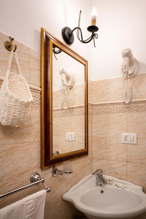 Ares Rooms Ortigia Сиракузы Экстерьер фото